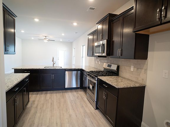 3rd image of 45 Woodcross Dr Lot 262