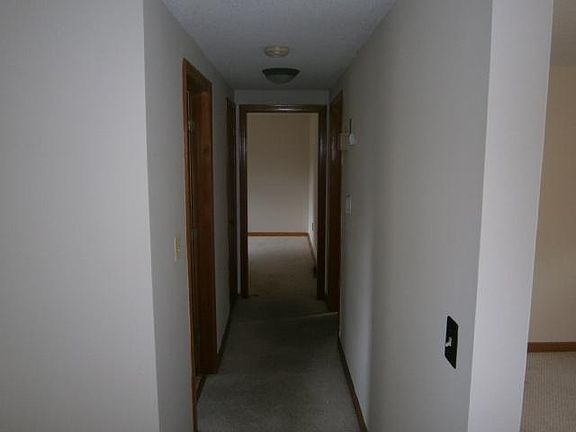 5th image of 36 Mockingbird Ln