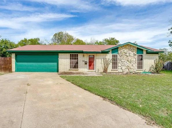 308 Candlelite Ct, Burleson, TX 76028