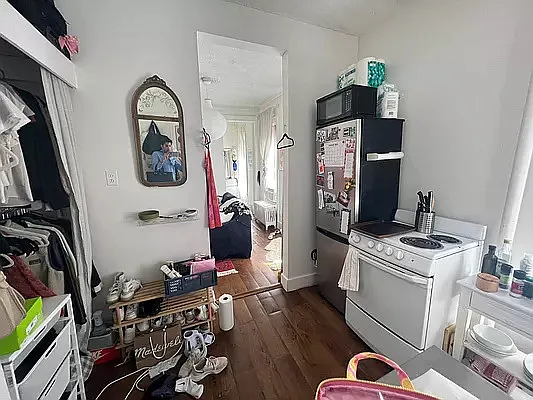 Rented by Compass | media 9