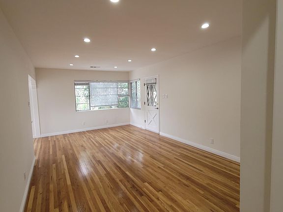 4th image of 4380 Bakman Ave