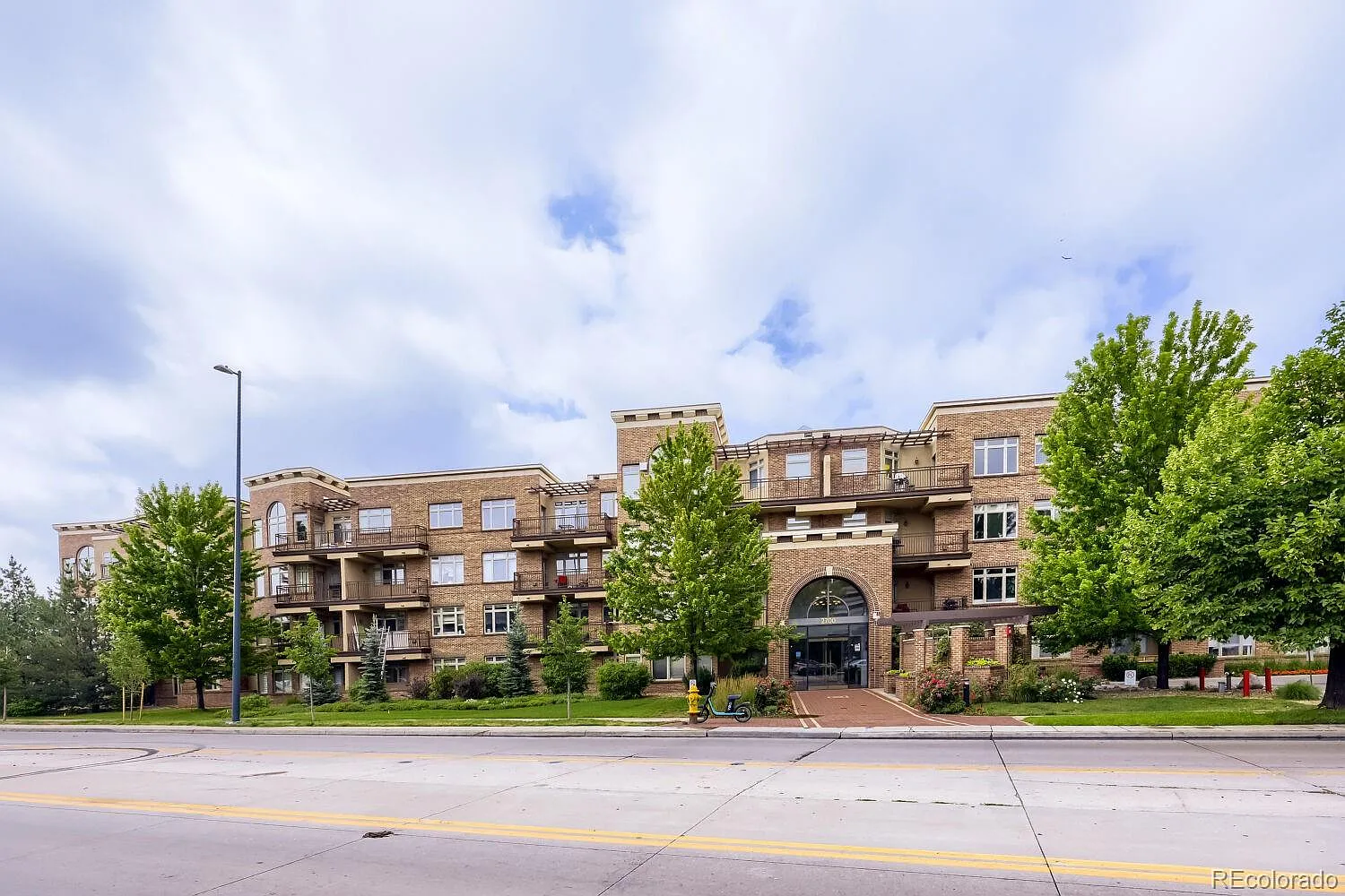 1 bed, 1.0 bath, 729 sqft, $2,800 — Photo 1