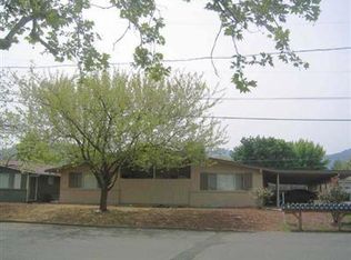 111 N 3rd St APT 3, Talent, OR 97540