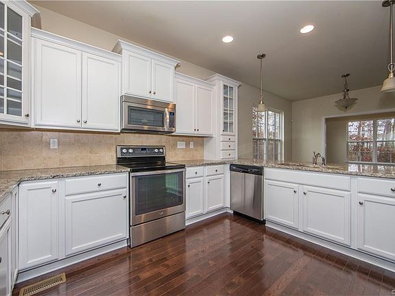 3rd image of 22050 Lake Jordan Dr