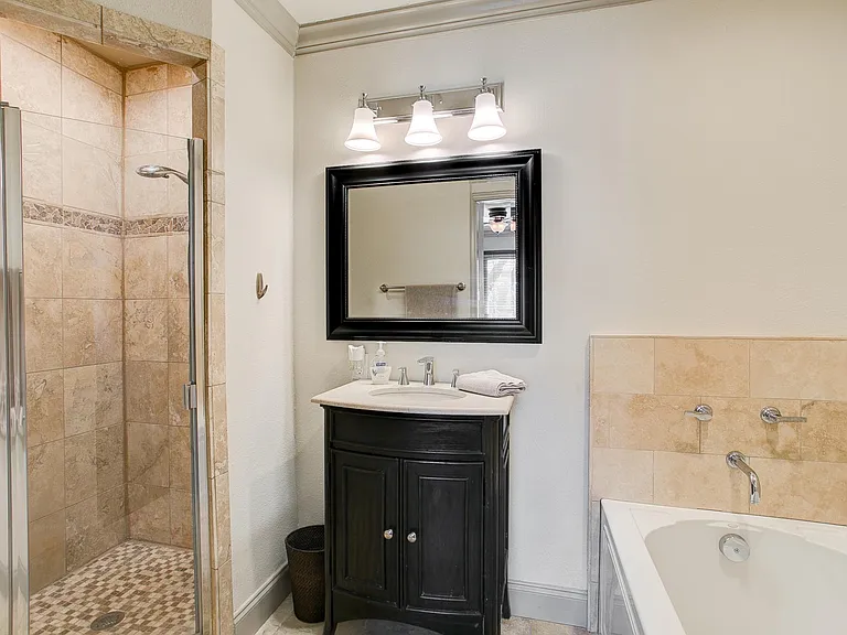 6688 Yosemite Ln — Photo 28