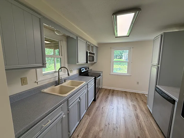 15 Finch Ln — Photo 3