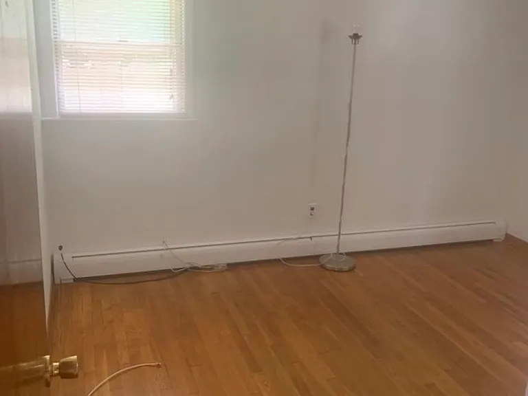 10 Emerson Ave — Photo 7