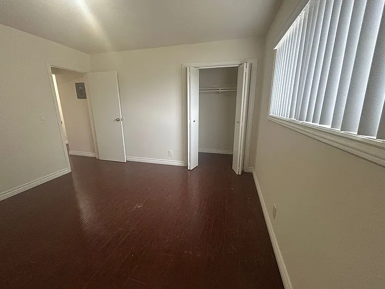 7822 Newman Ave #B — Photo 16