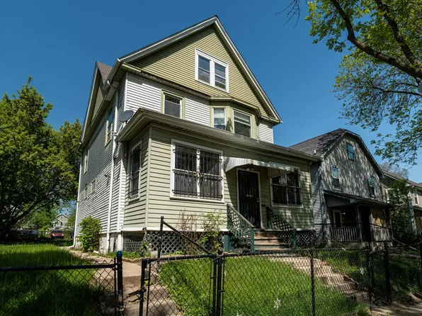 2043 N 28th STREET, Milwaukee, WI 53208