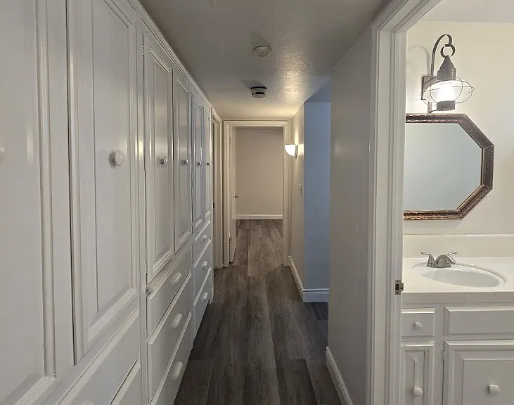 1176 W San Bruno Ave — Photo 41