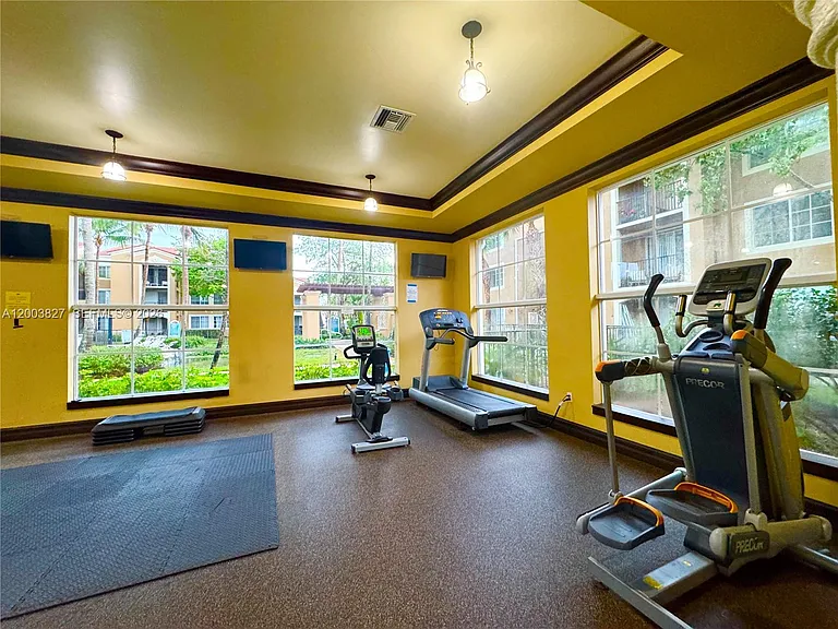 8060 N Nob Hill Rd #203 — Photo 26