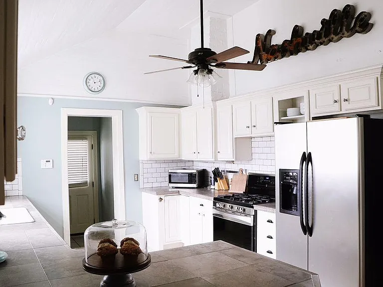 306 Stewart St — Photo 18