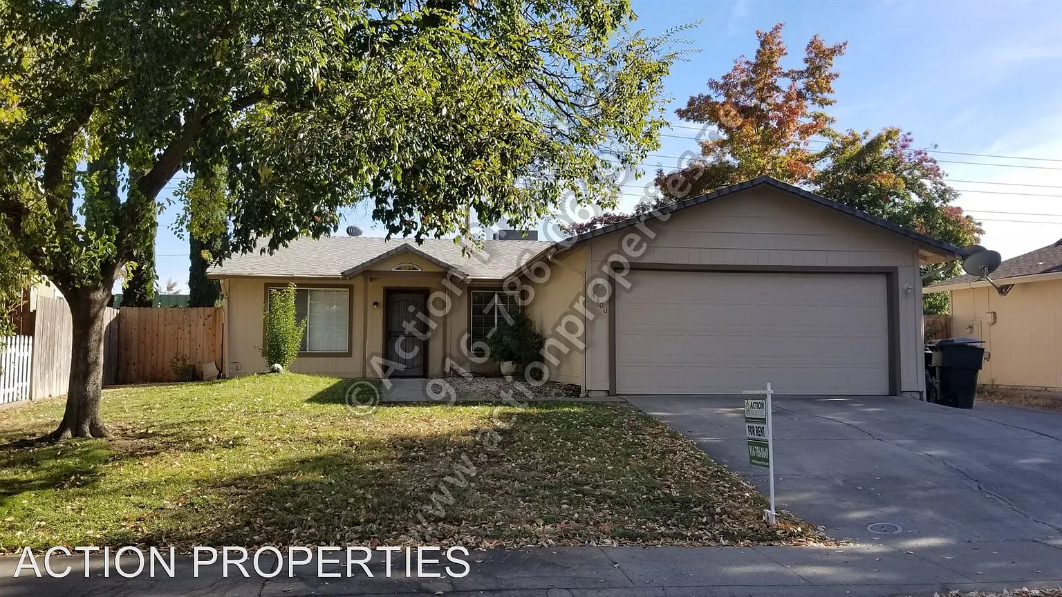 4800 Kingbird Way photo 1