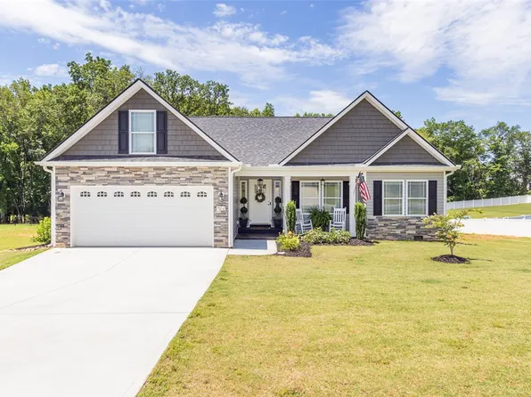 123 Highlands Dr, Belton, SC 29627