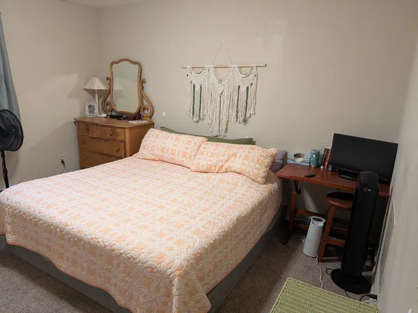 4955 N State Route 19 APT A, Oak Harbor, OH 43449
