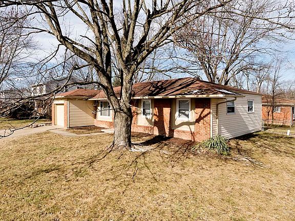 3rd image of 11140 Sedlak Ln