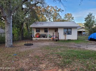 256 Pine St, Lucedale, MS 39452