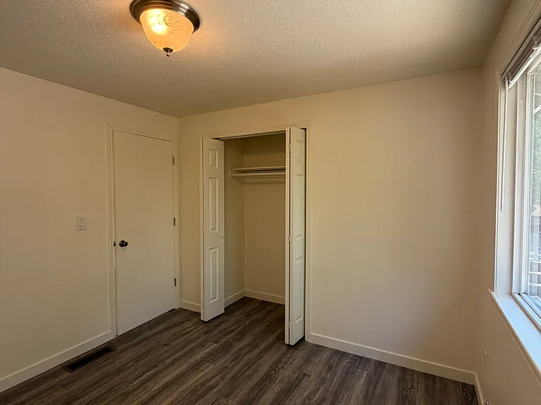 1733 NE Taurus Ct — Photo 14