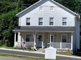 13 Church St, Hampton, NJ 08827