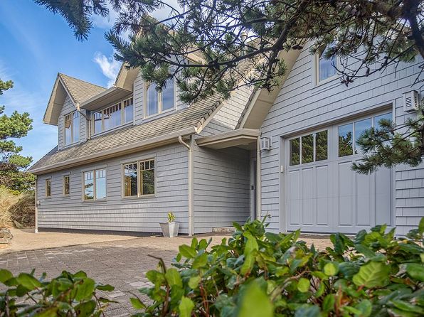 25 Spouting Whale Ln