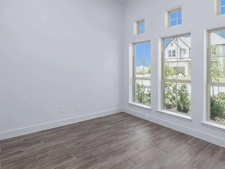 535 Oakview Bend Dr — Photo 6