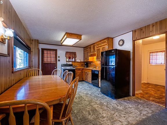 5th image of 33520 Cape Kiwanda Dr