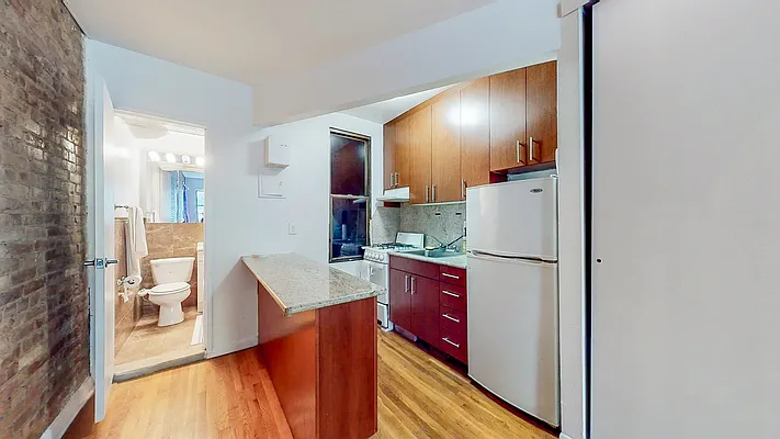 Rented by City Wide Apartments | media 9