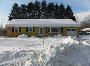 34 Jefferson Rd, Red Hook, NY 12571