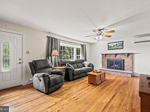 5th image of 104 Baldwin Rd