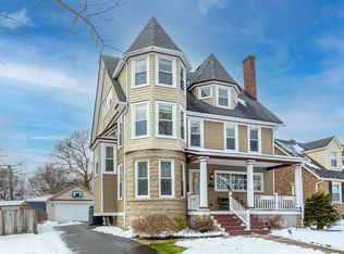 5228 Fairmount Ave, Downers Grove, IL 60515