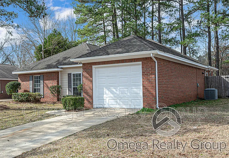 449 River Oaks Dr — Photo 2