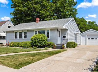 409 E Harrison St, Morton, IL