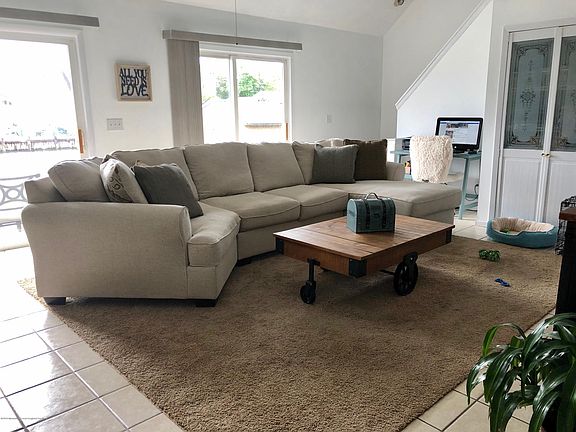 5th image of 972 Seagull Dr