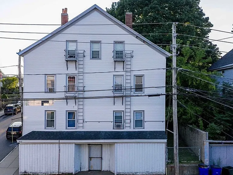 913 Rodman St #2S — Photo 11