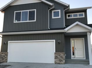 4561 13th St S, Moorhead, MN 56560