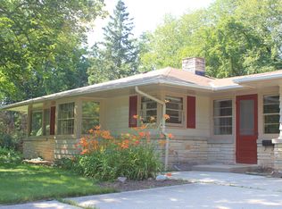 222 Vernon Ave, Thiensville, WI 53092