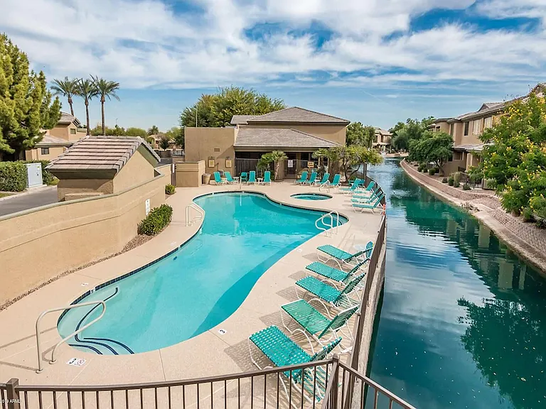 705 W Queen Creek Rd — Photo 18