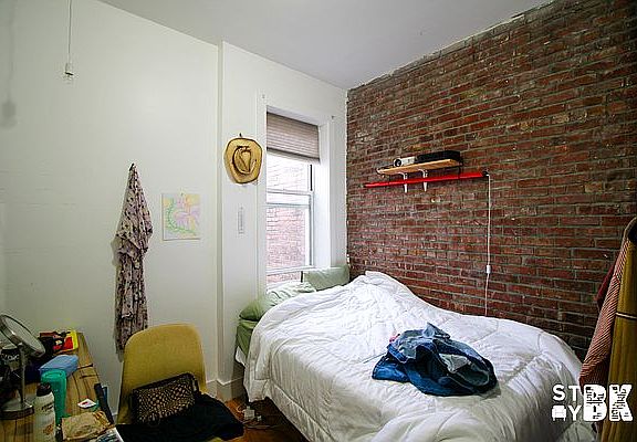5th image of 907 Jefferson Ave #3L