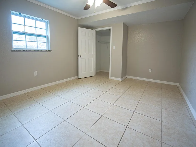 38 Regina Blvd — Photo 25