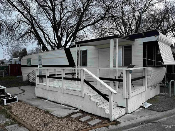 250 Surrey Ln #3, Ontario, OR 97914