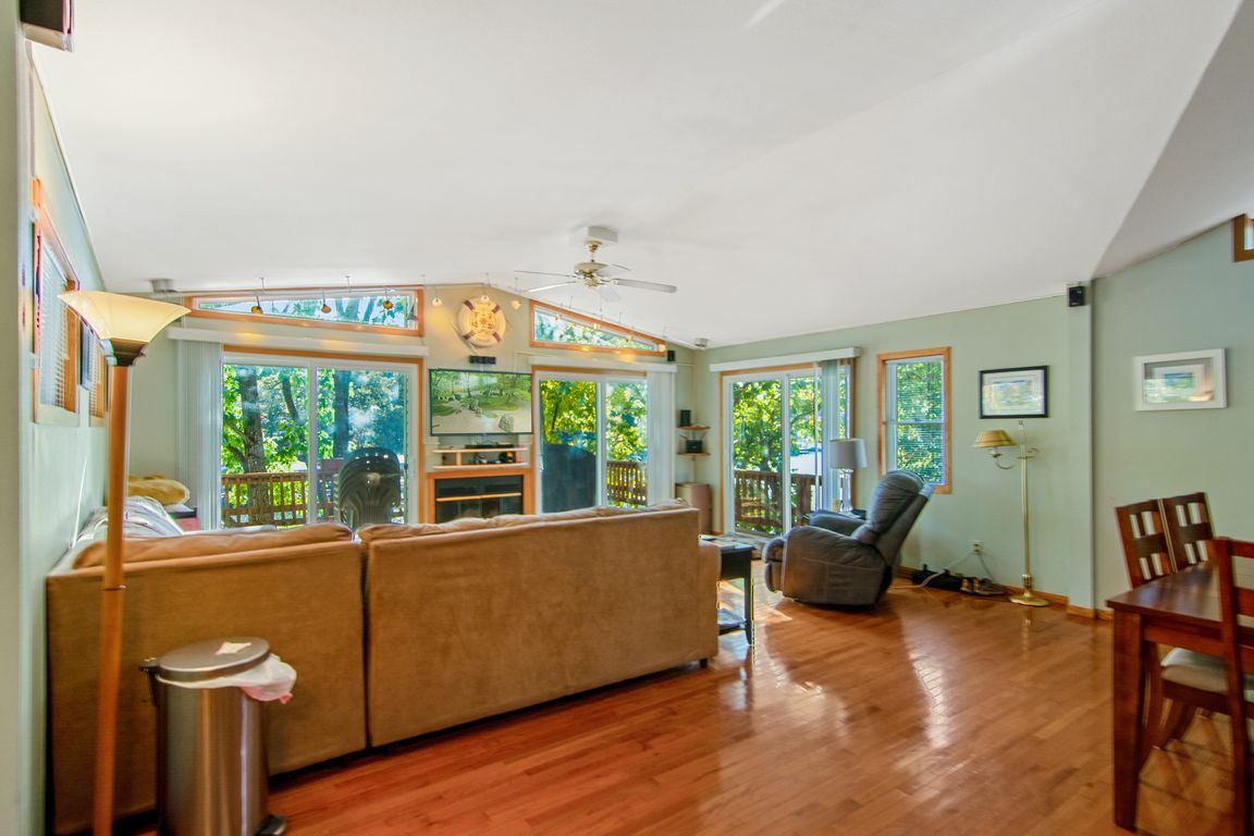 next background image