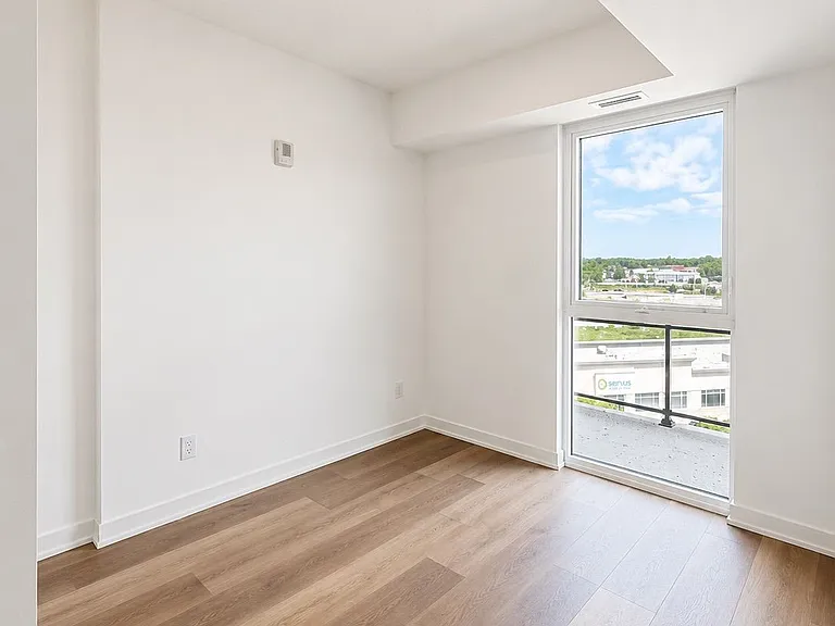 33 Erie Ave #605 — Photo 3