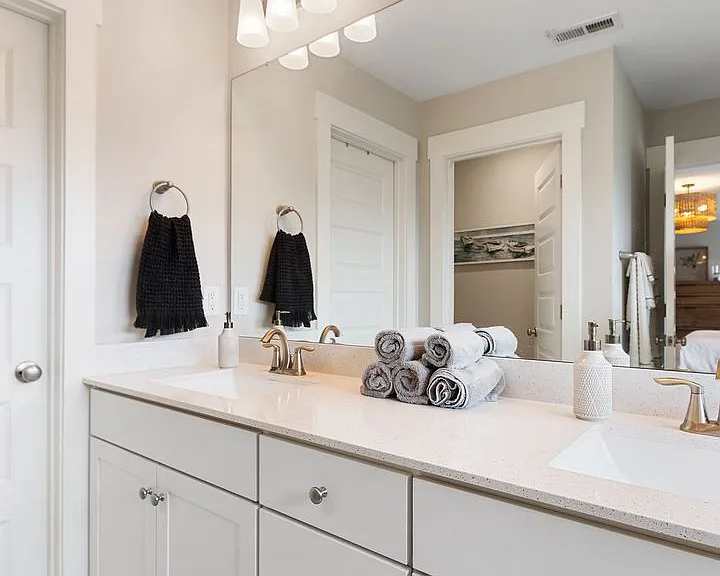 3334 Vinemont Dr — Photo 35