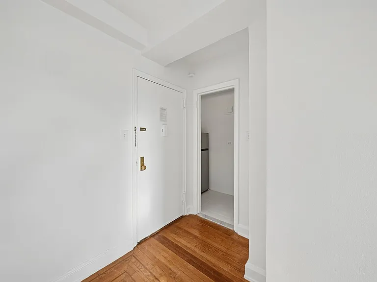 253 W 72nd St #2204 — Photo 11