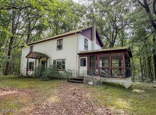 570 Paradise Hill Dr, Everett, PA 15537