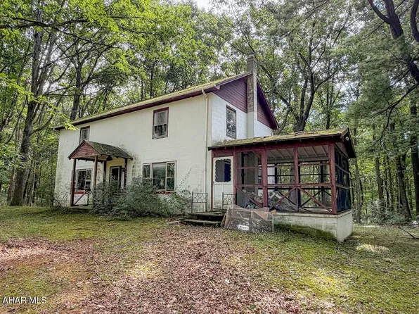 570 Paradise Hill Dr, Everett, PA 15537