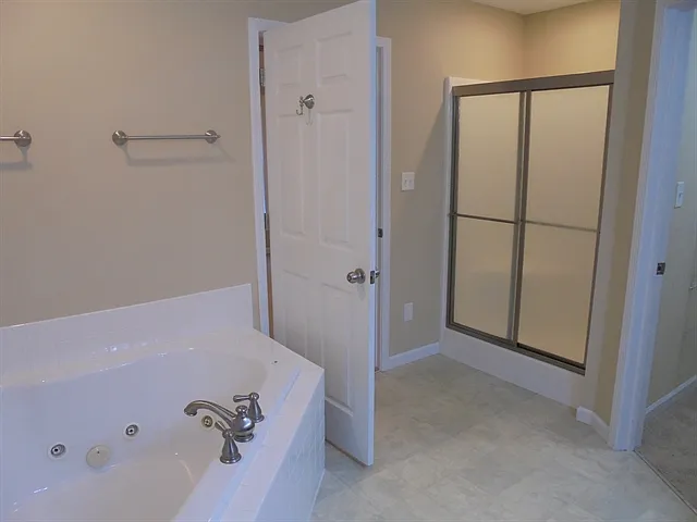 5600 Gateswalk Ln — Photo 13