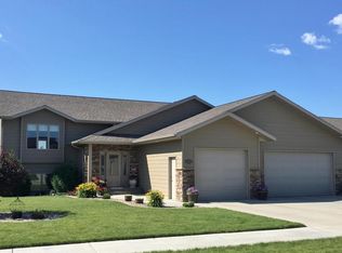 2365 5th St W, Dickinson, ND 58601