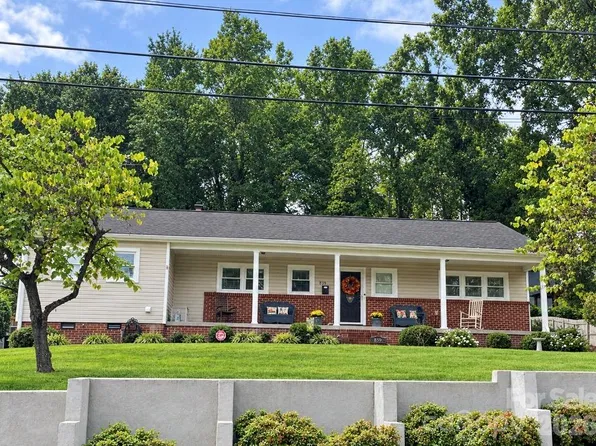 839 W Garrison Blvd, Gastonia, NC 28052
