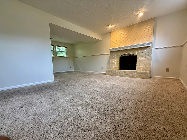 5738 Villas Creek Dr — Photo 14